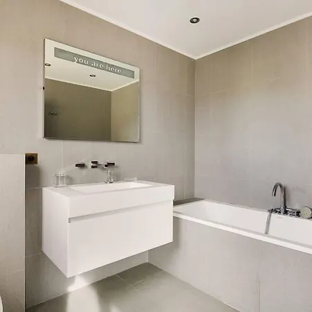 Appartement Penthouse Champs Elysees, Vue Sur Et La Tour Eiffel