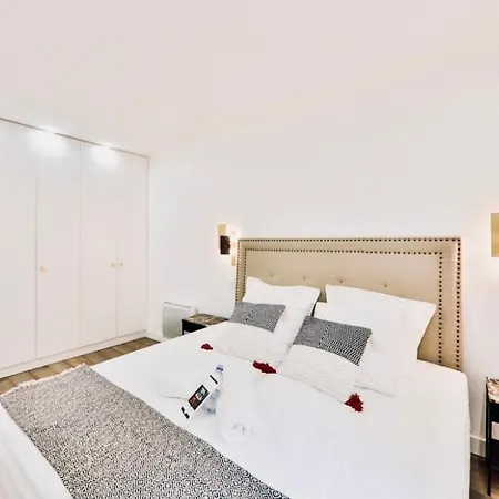 Elegance Contemporaine Sublime 3 Impeccablement Agencees Apartment
