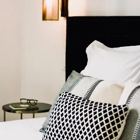 Elegance Contemporaine Sublime 3 Impeccablement Agencees Apartment Paris