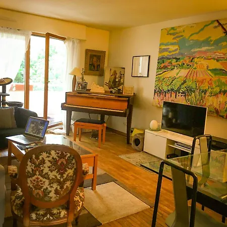 Bed & Breakfast Double With Balcony Paris