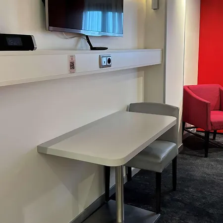 Hotel Mercure Montmartre Sacré Coeur 4*