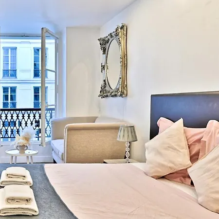 아파트 Pleasant Close To Galerie Lafayette - Ii 파리