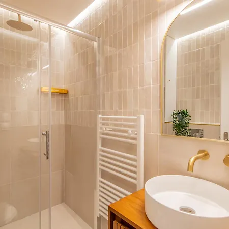 Apartment Stunning Tiny - 5 Min To Eiffel Tower - Sleeps 2p *