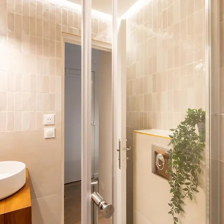 Apartment Stunning Tiny - 5 Min To Eiffel Tower - Sleeps 2p