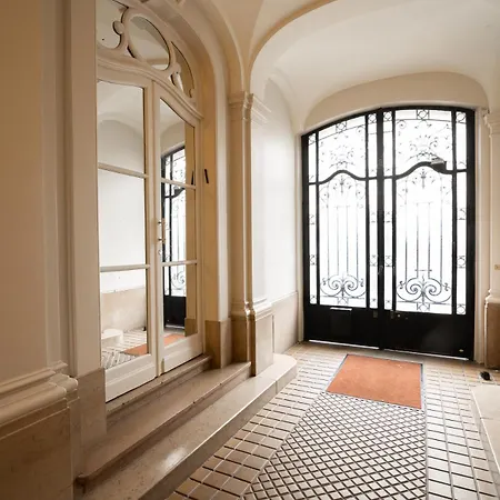 Apartment Neuf Et Luxueux Climatise A 17 Paris