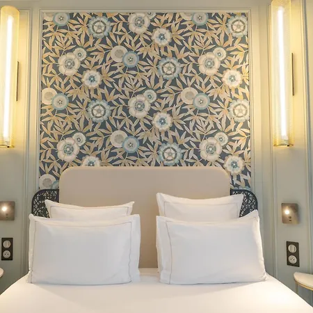Elsa, Hotell Paris