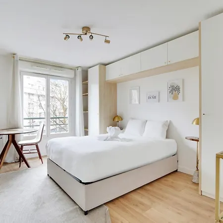 Apartman Lovely In *