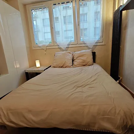 Montmorency Apartment *