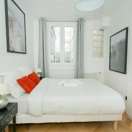 Bnbnova - Haussmann - 2br Near Champs-elysees Apartment