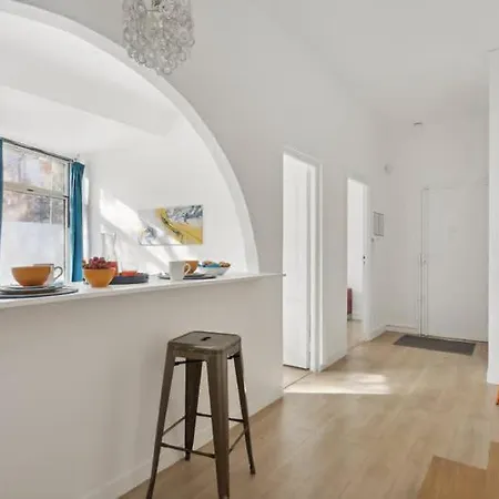 Spacious 1 Bedroom - Porte De Versailles Paris