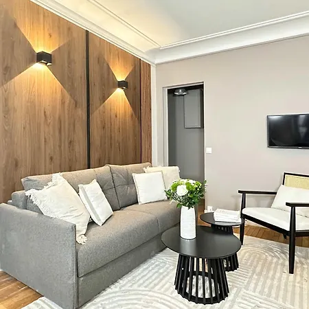 Lovely In Le Marais Apartment Paris