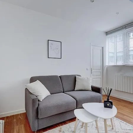 Bluestay 650 - Superb In * Paris