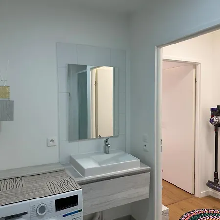 Pura Apartment *