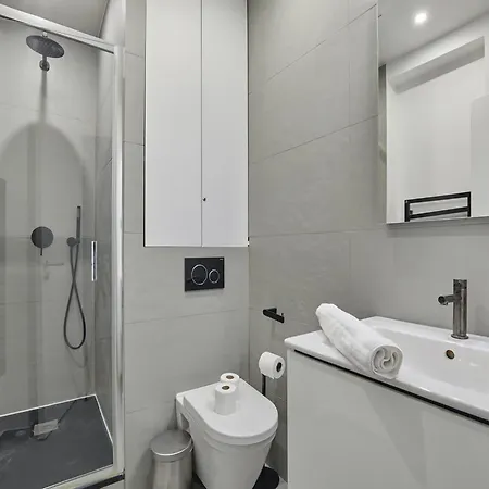 Magnificent New Beaubourg Le Marais Apartment