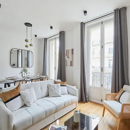 Magnificent New Beaubourg Le Marais Apartment *