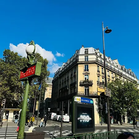 Artist Cozy * Paris
