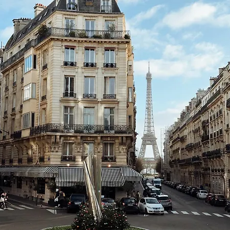 Le Metropolitan, Tour Eiffel, A Tribute Portfolio Paris