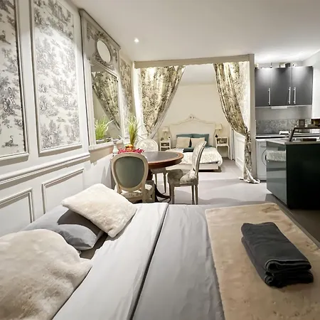 Gare Du Nord & Canal St-martin Appartement Parijs
