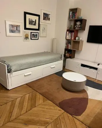Beautiful 1br Flat Near Canal Saint Martin Apartment