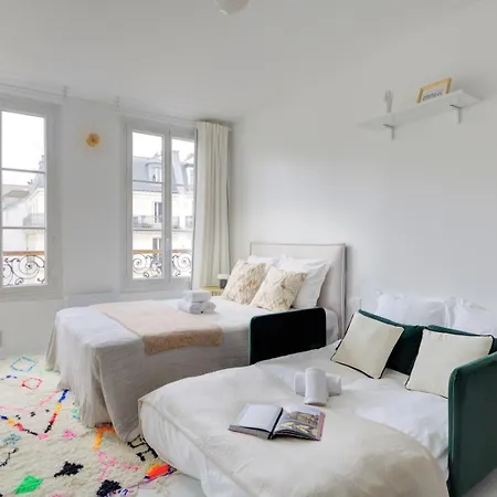 Bnbnook - Bright By Pompidou & Les Halles Apartment *