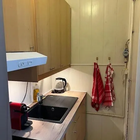 A 20 Eme Apartment *