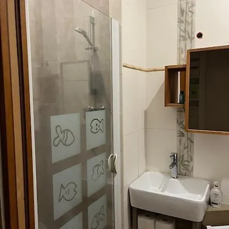 A 20 Eme Apartment Paris