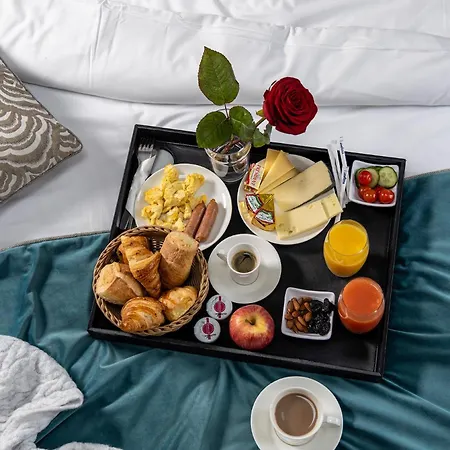 Hotel Grand Lévêque 3*