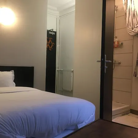 Hotel Le Saint Ouen Paris