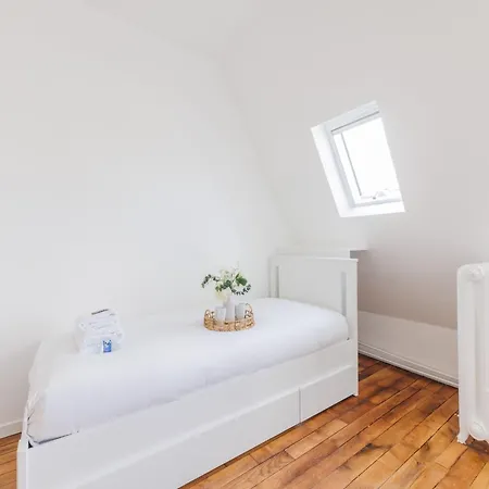Cozy Renovated Rue Bugeaud Apartment