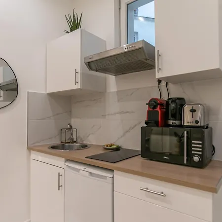 Mba - Courcelles - Splendide Apartment