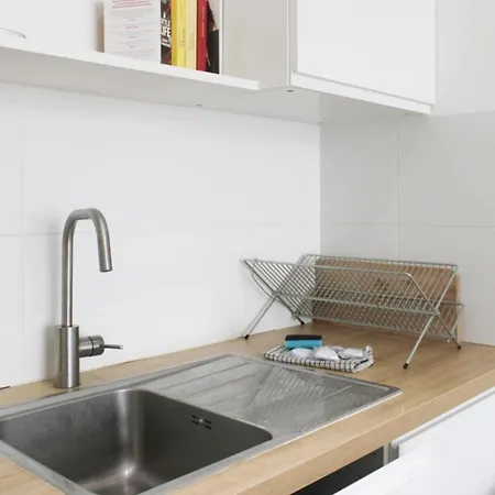 Spacious Appt Close To Place Monge *