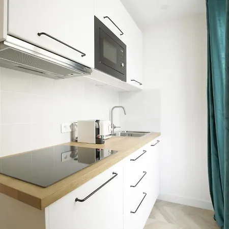 Relish Baguette In Light-filled Duplex Apartment *