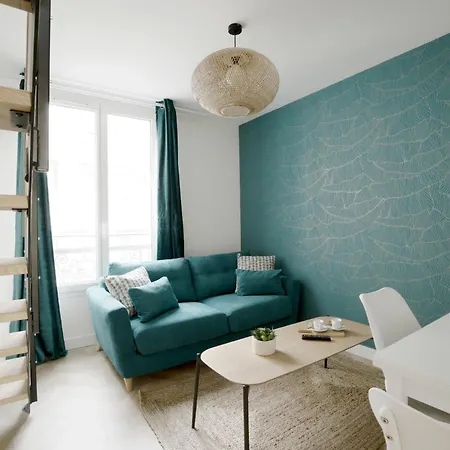 Relish Baguette In Light-filled Duplex