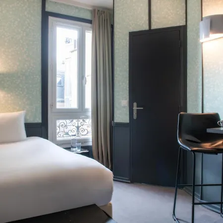 Avama Prony Hotel