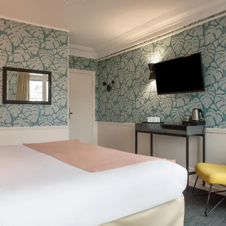 Avama Prony 3* Paris
