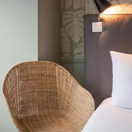 Avama Prony Hotel