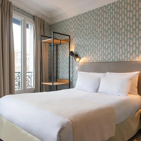 Avama Prony Paris