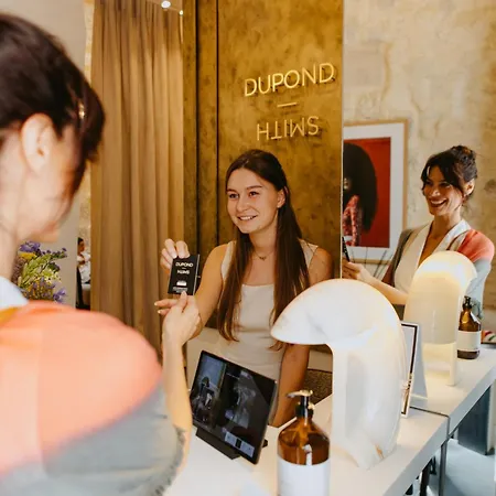 Dupond-smith Hotel