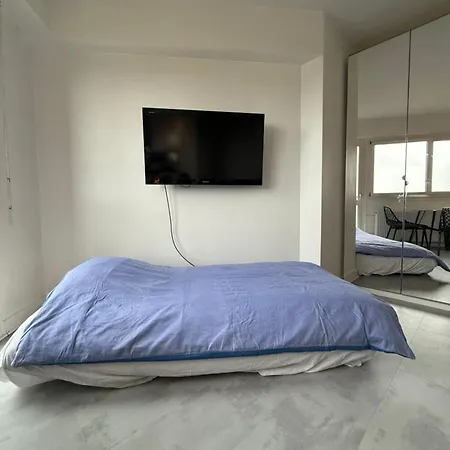 In With View, 15min Direct To Center Apartment