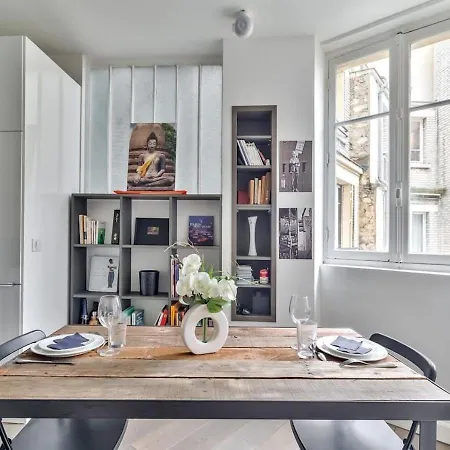 Bright & Modern Flat In Le Marais - An Ecoloflat Apartment