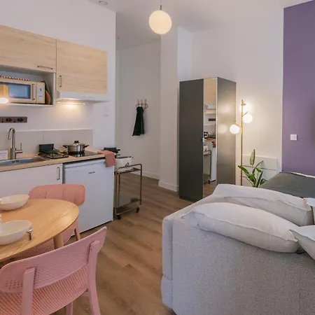 Modern In The 10th District Appartamento *