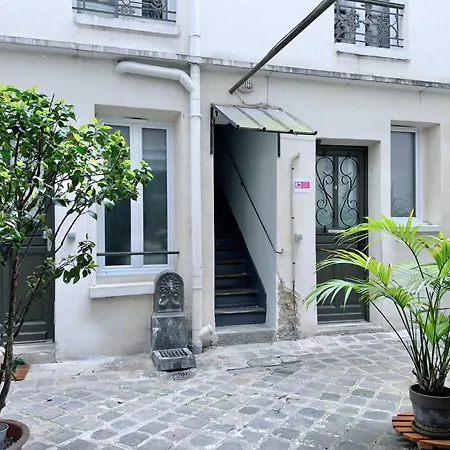 Cosy Hideaway Near Montparnasse Paris
