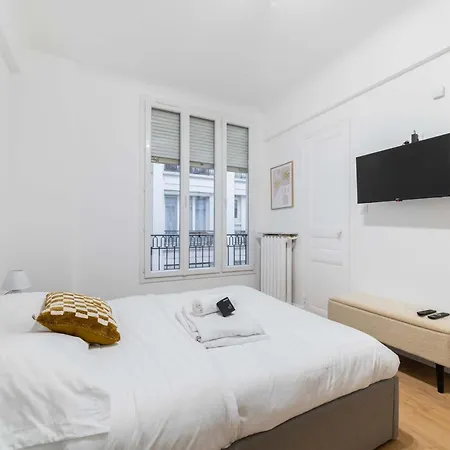 Apartment Elegant Sacre Coeur Metro Anvers - 18 -2p - Flat-guest *