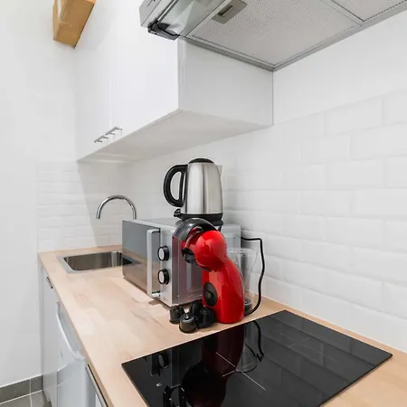 Elegant Sacre Coeur Metro Anvers - 18 -2p - Flat-guest Apartment