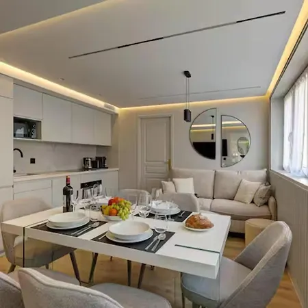 Ac Champs De Mars Eiffel Tower By Prestige Parigi