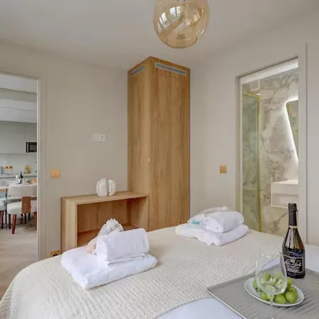 Ac Champs De Mars Eiffel Tower By Prestige *