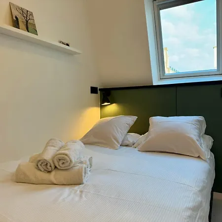 Tiny House In * París