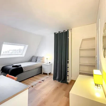 Apartment Dans Le Quartier Des Martyrs Paris