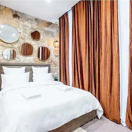 Keyz - Spacious 2bd In The Heart Of Le Marais Paris