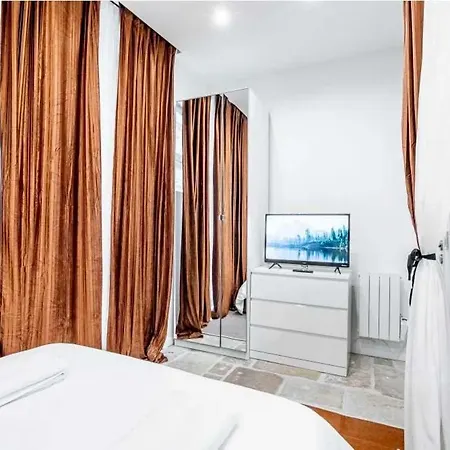 Keyz - Spacious 2bd In The Heart Of Le Marais Paris